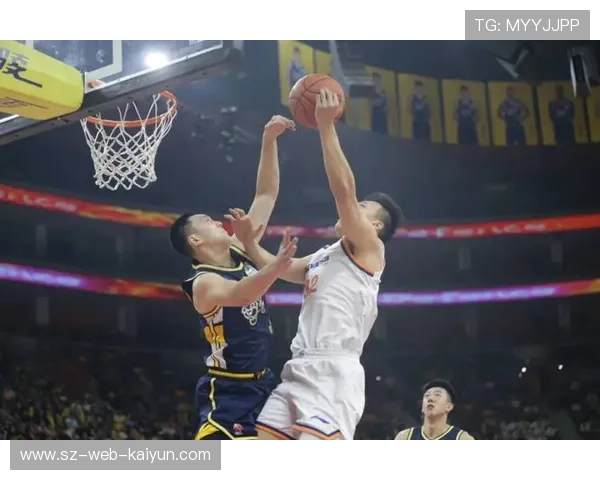 上海男篮多点开花，七人得分上双轻取山东